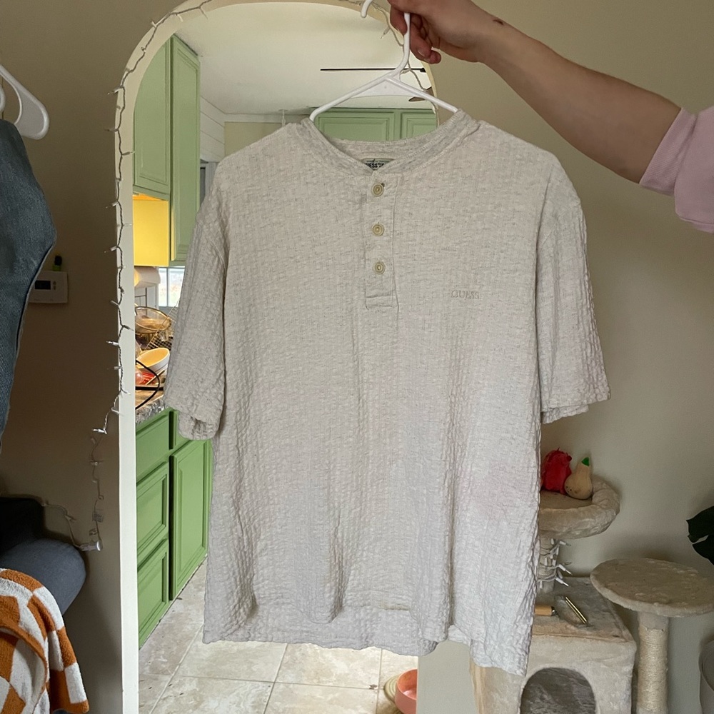 Guess jeans relaxed fit cream tee